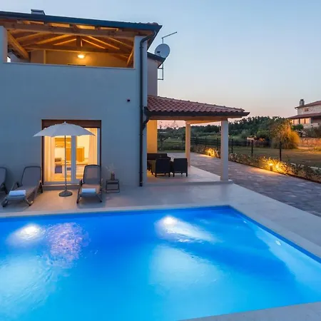 Villa Nuccia 빌라 브르토니글라
